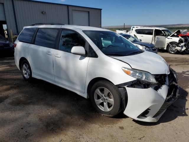 2020 Toyota Sienna LE