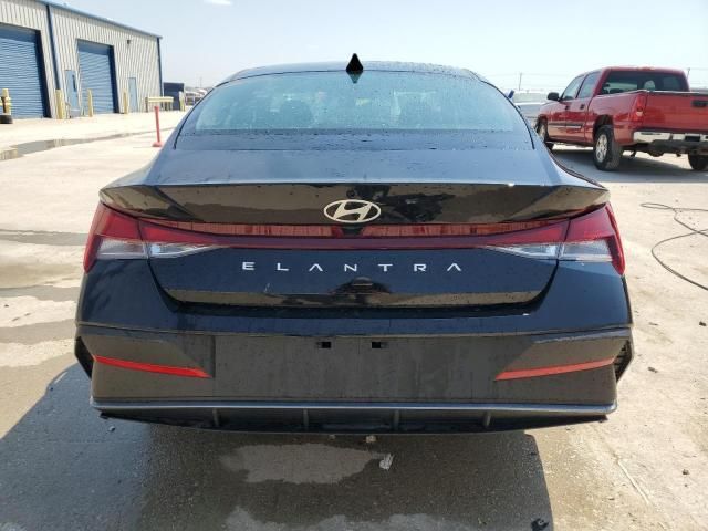 2024 Hyundai Elantra SE