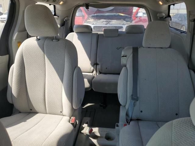 2014 Toyota Sienna LE