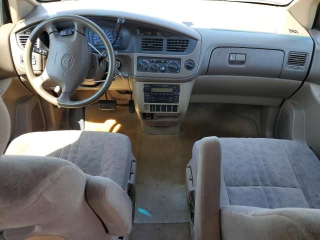 2002 Toyota Sienna LE