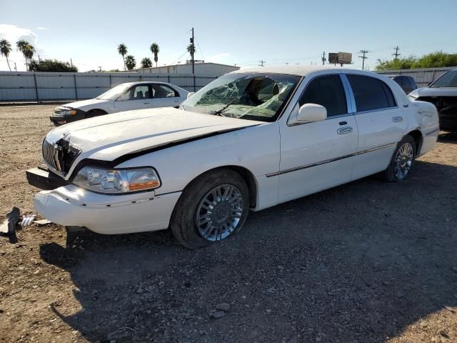 2010 Lincoln Town Car Signature Limited