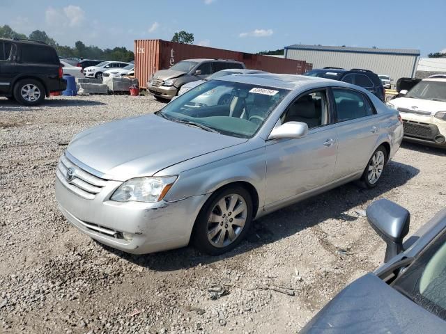 2005 Toyota Avalon XL