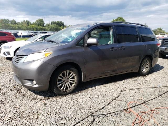 2012 Toyota Sienna XLE