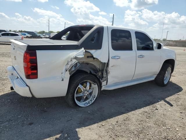 2012 Chevrolet Avalanche LS