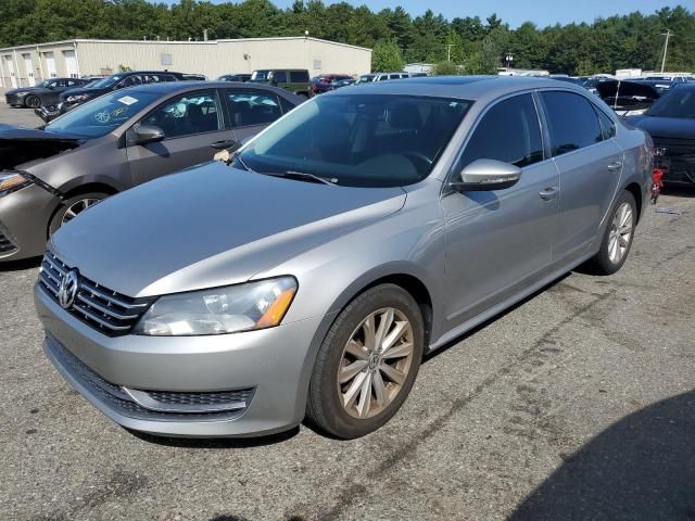 2012 Volkswagen Passat SEL