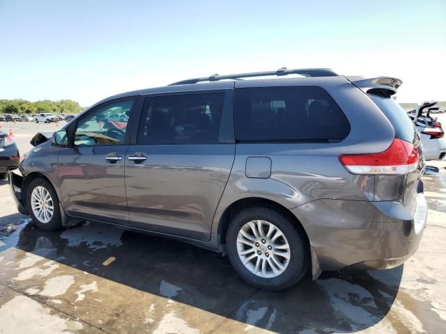 2011 Toyota Sienna XLE