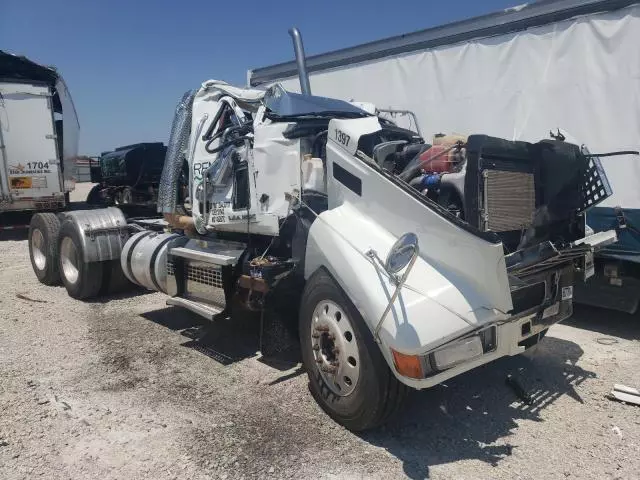 2018 Mack 600 CHU600