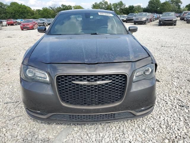 2016 Chrysler 300 S