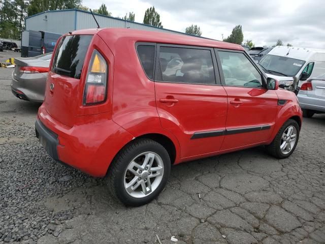 2011 KIA Soul +