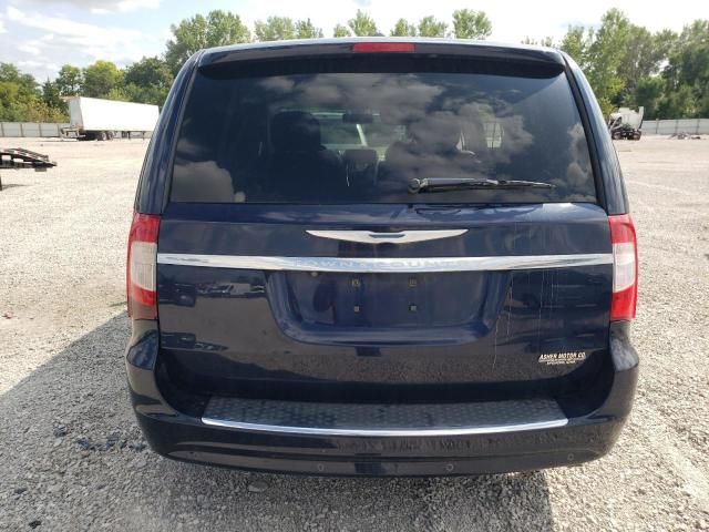 2014 Chrysler Town & Country Touring L