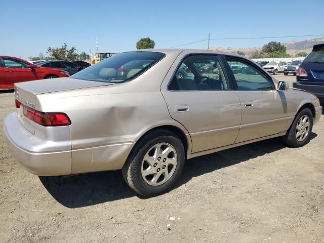 1999 Toyota Camry LE