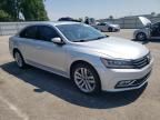 2017 Volkswagen Passat SEL Premium