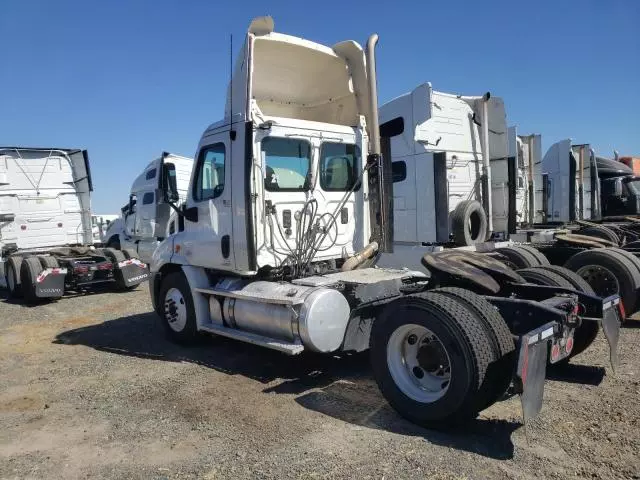 2012 Freightliner Cascadia 113