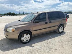 Carros salvage sin ofertas aún a la venta en subasta: 2006 Chevrolet Uplander LS