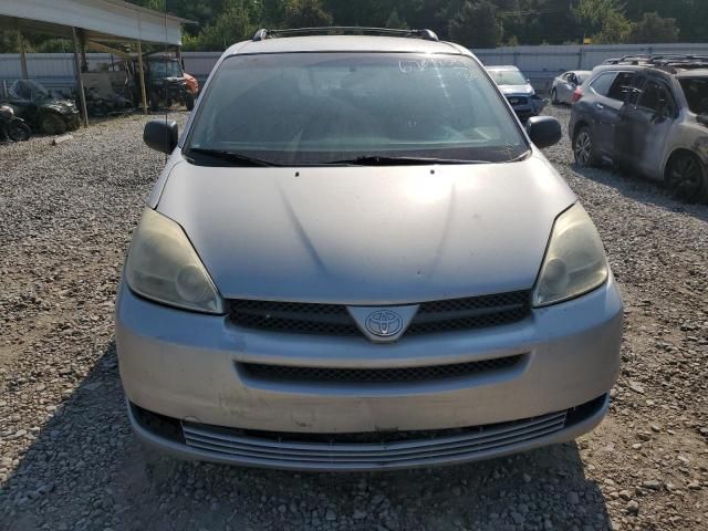 2005 Toyota Sienna CE