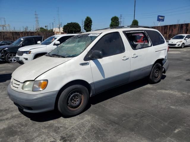 2002 Toyota Sienna CE