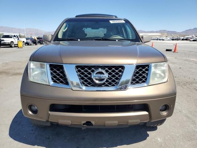 2005 Nissan Pathfinder LE