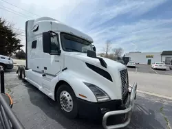 Salvage trucks for sale at Wheeling, IL auction: 2020 Volvo VN VNL