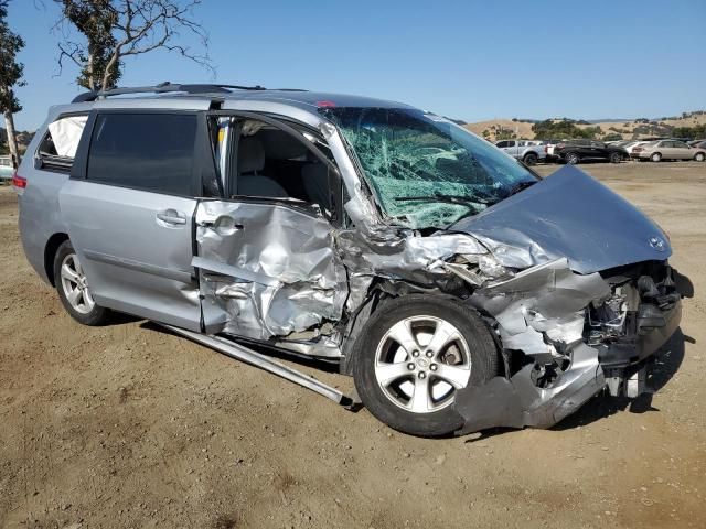 2014 Toyota Sienna LE