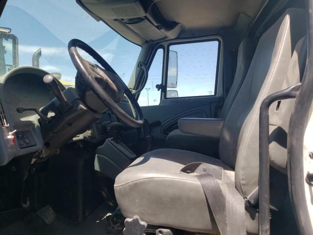 2002 International 4000 4300