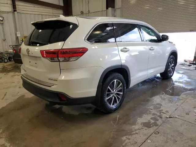 2018 Toyota Highlander SE