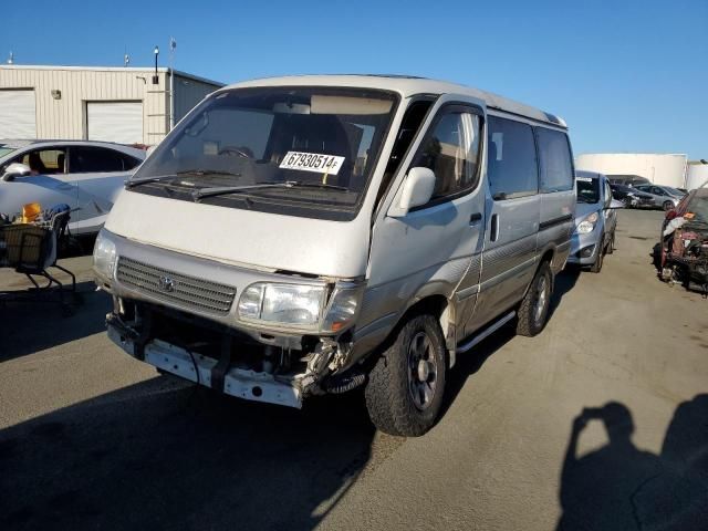 2003 Toyota Hiace