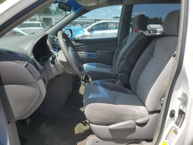 2007 Toyota Sienna CE