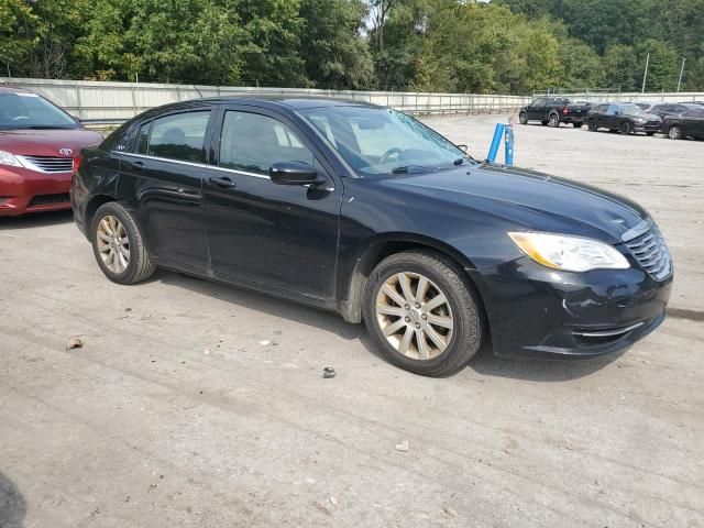 2013 Chrysler 200 Touring