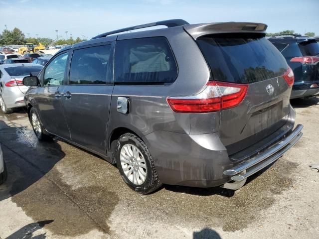 2017 Toyota Sienna XLE