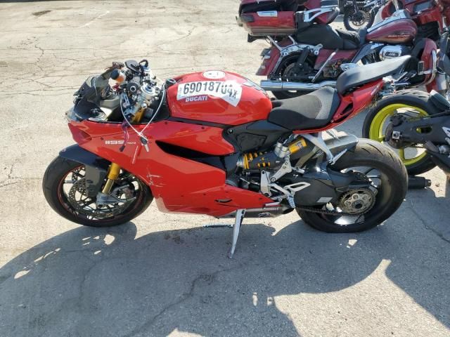 2014 Ducati Superbike 1199 Panigale