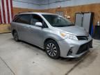 2018 Toyota Sienna LE