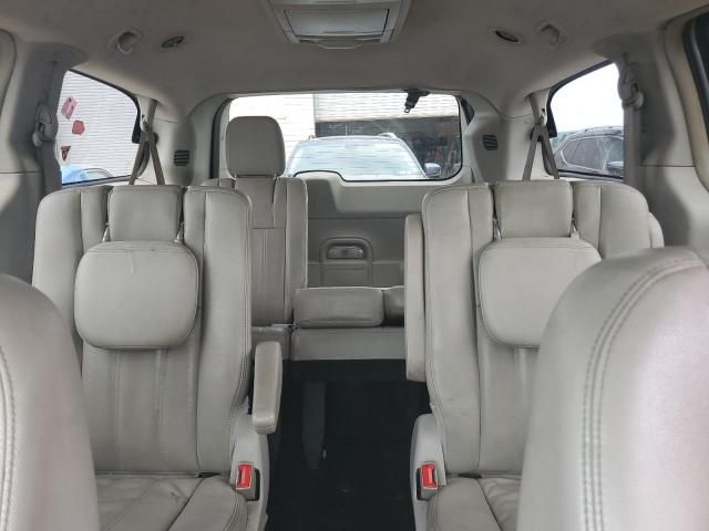 2013 Chrysler Town & Country Touring