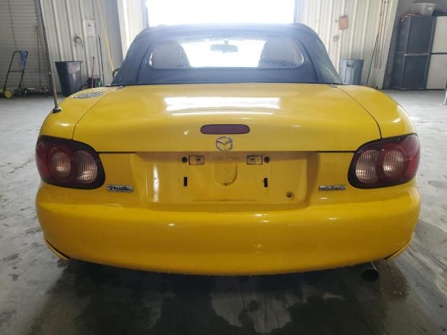 2002 Mazda MX-5 Miata Base