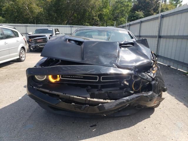 2017 Dodge Challenger SXT