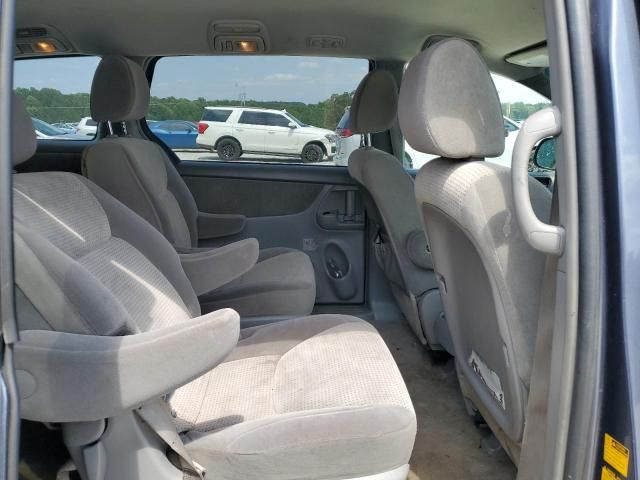 2010 Toyota Sienna CE