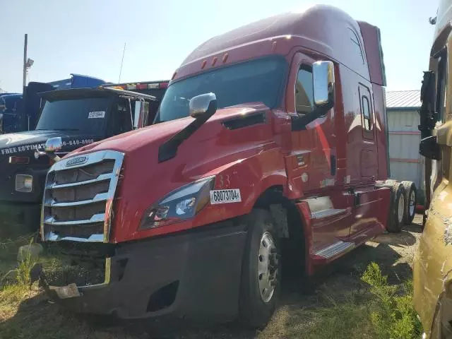 2018 Freightliner Cascadia 126