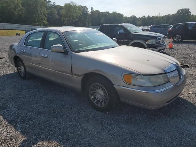 2000 Lincoln Town Car Signature