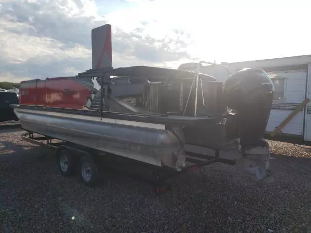 2021 Tahoe Pontoon