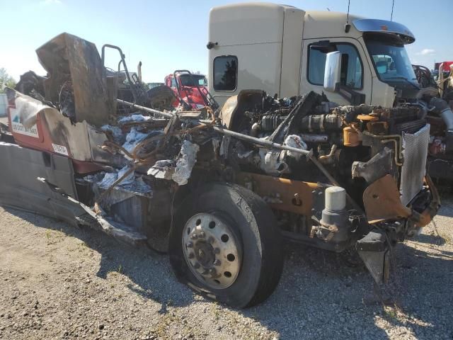 2019 Freightliner Cascadia 126