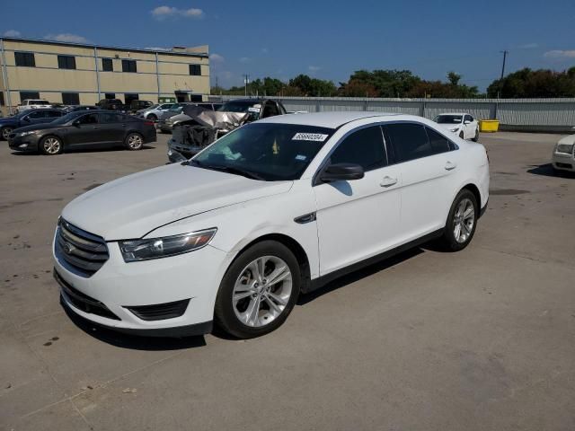 2016 Ford Taurus SE