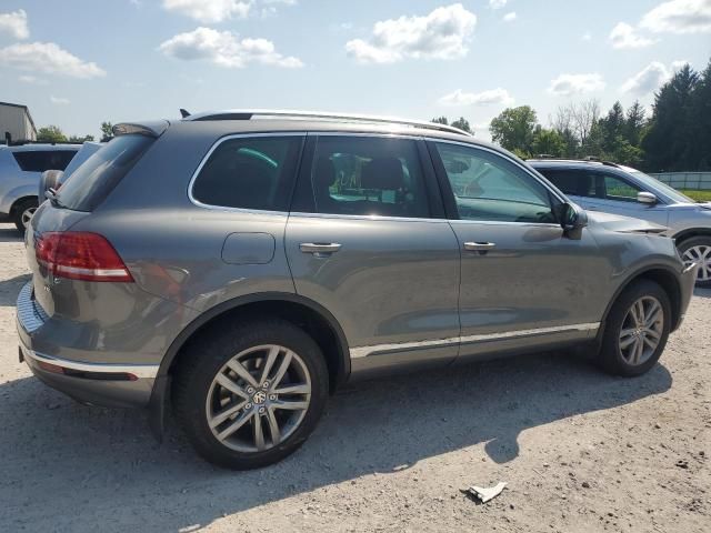 2016 Volkswagen Touareg Sport