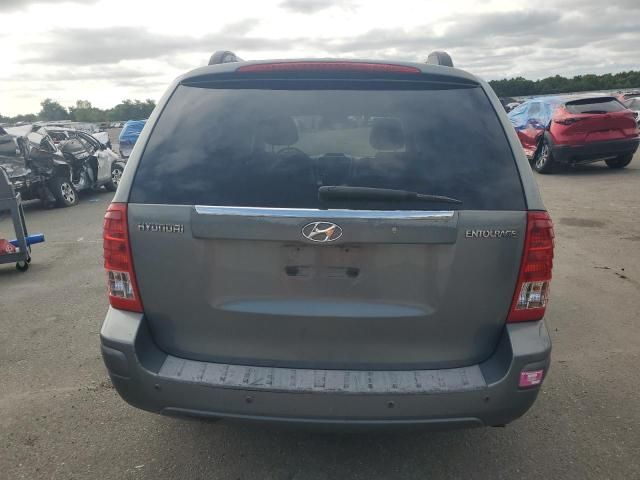 2008 Hyundai Entourage GLS