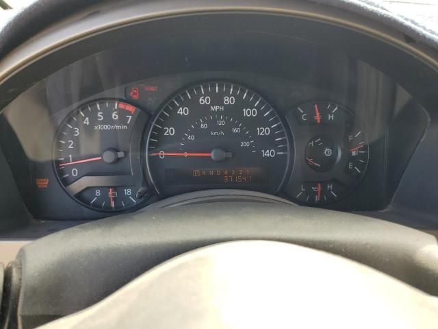 2004 Nissan Titan XE