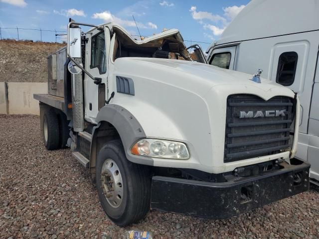 2016 Mack 500 GU500