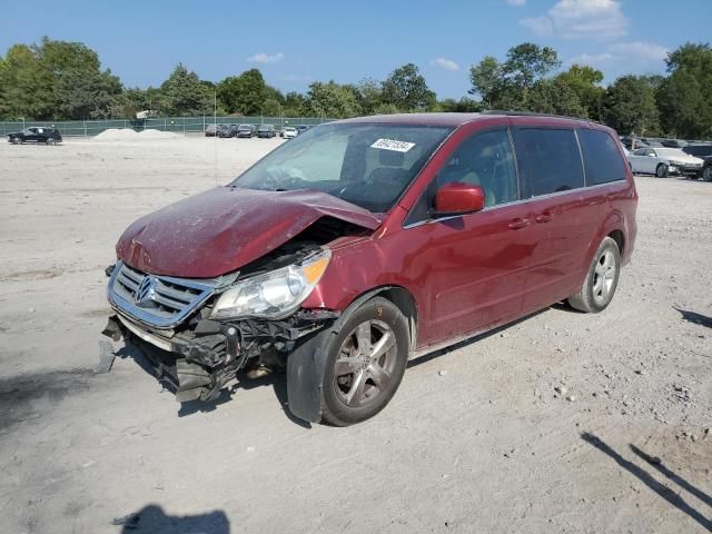 2011 Volkswagen Routan SE