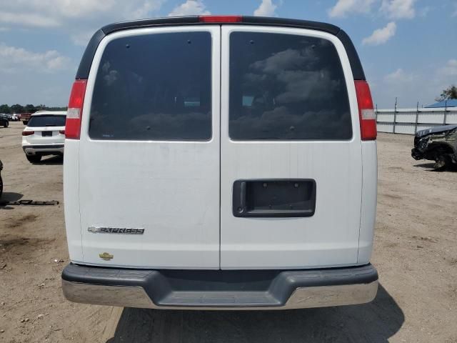 2017 Chevrolet Express G3500 LT