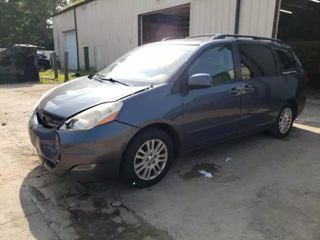 2007 Toyota Sienna XLE