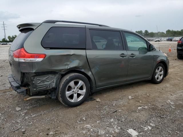 2011 Toyota Sienna LE