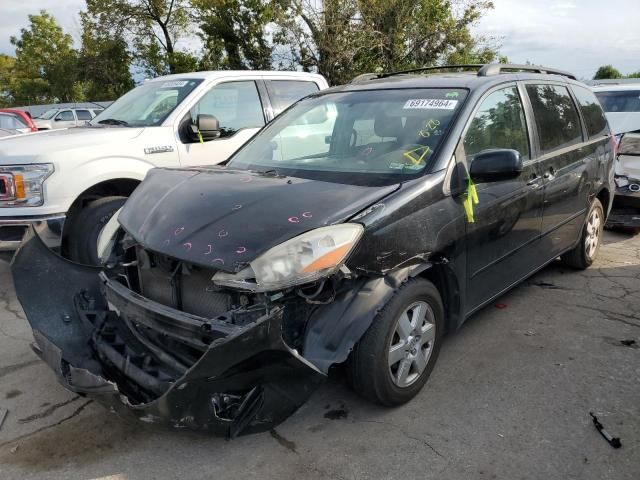 2009 Toyota Sienna XLE