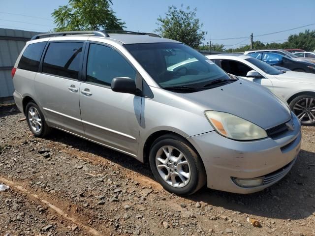 2004 Toyota Sienna XLE